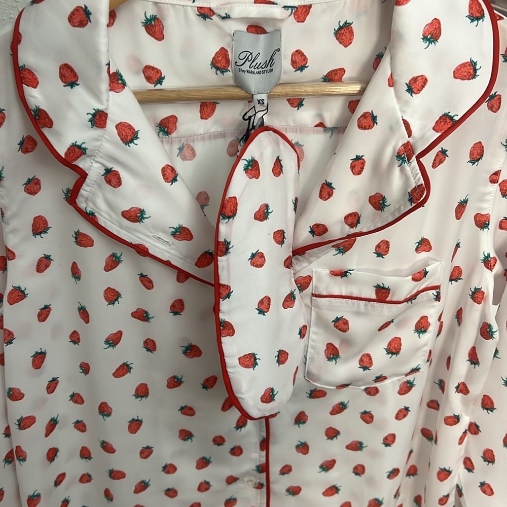 Revolve Plush Strawberry Faux Silk Pajama Set in White & Red NWT - Picture 5 of 10